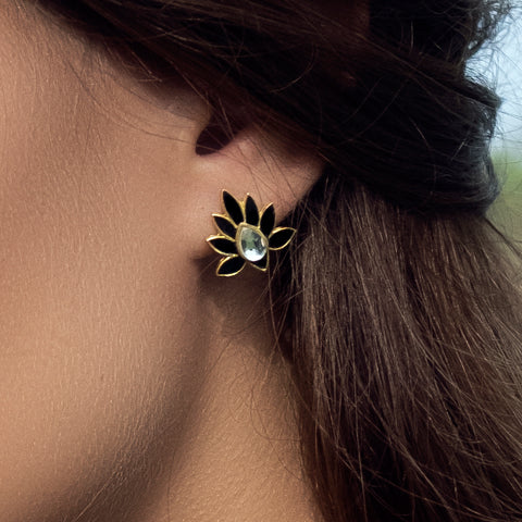 Peacock Stud Black