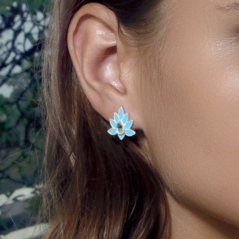 Peacock Stud Pale Blue